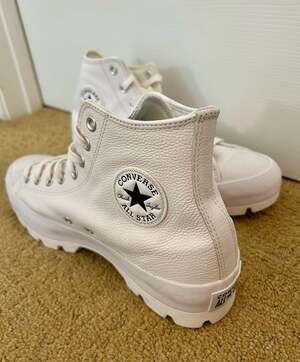 Size W11 Converse Chuck Taylor All Star Lugged Leather High Top White